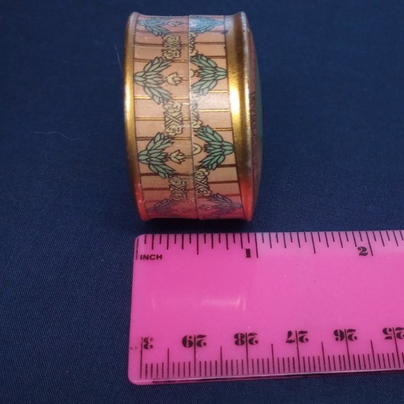 Vintage EYE-LASH-INE Tin Cute - Picture 4 of 5